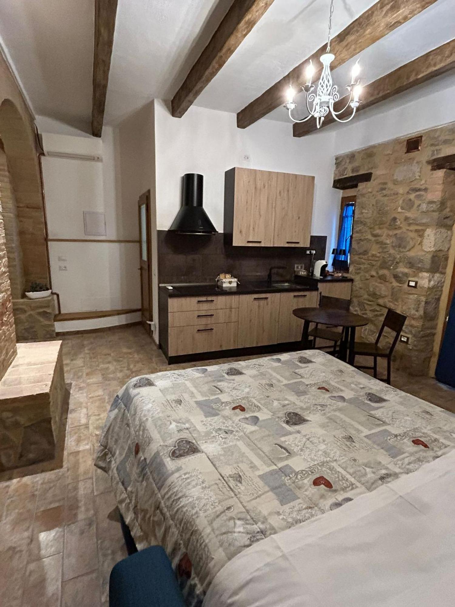 Borgo Di Mezzo Apartment Castelnuovo dellʼAbate Exterior foto